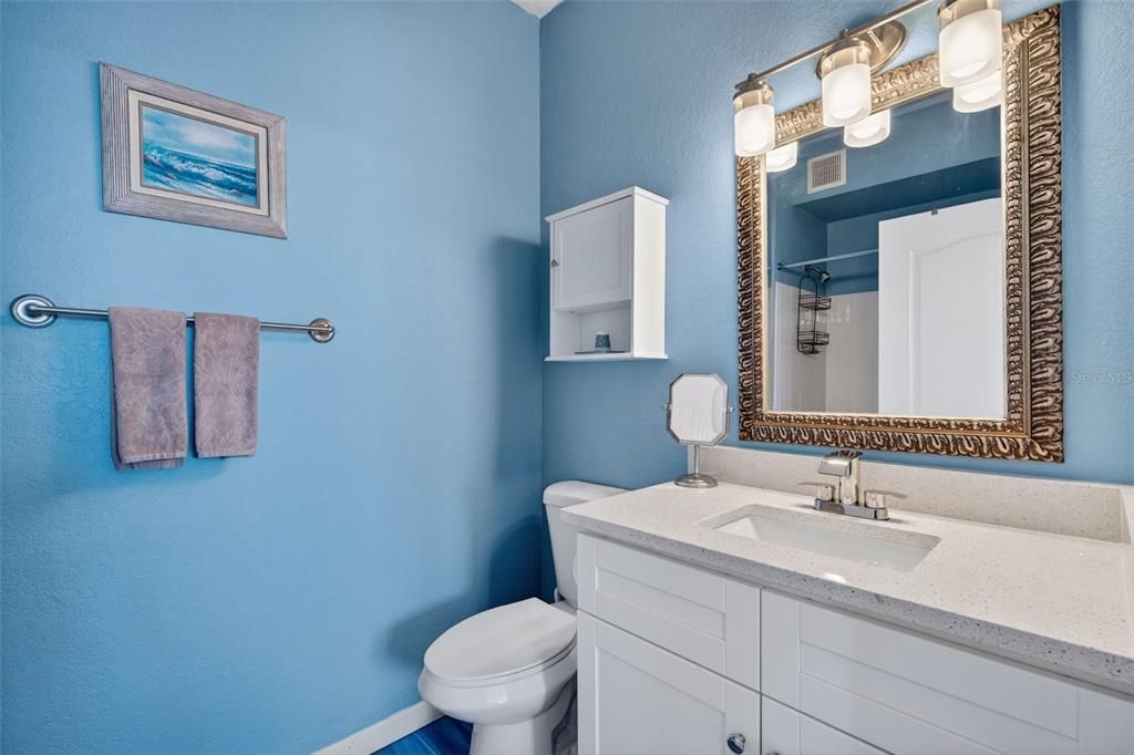 Active With Contract: $148,000 (1 beds, 1 baths, 661 Square Feet)
