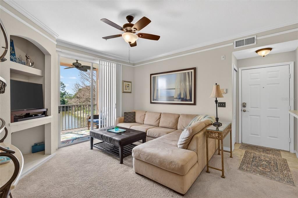 Active With Contract: $148,000 (1 beds, 1 baths, 661 Square Feet)