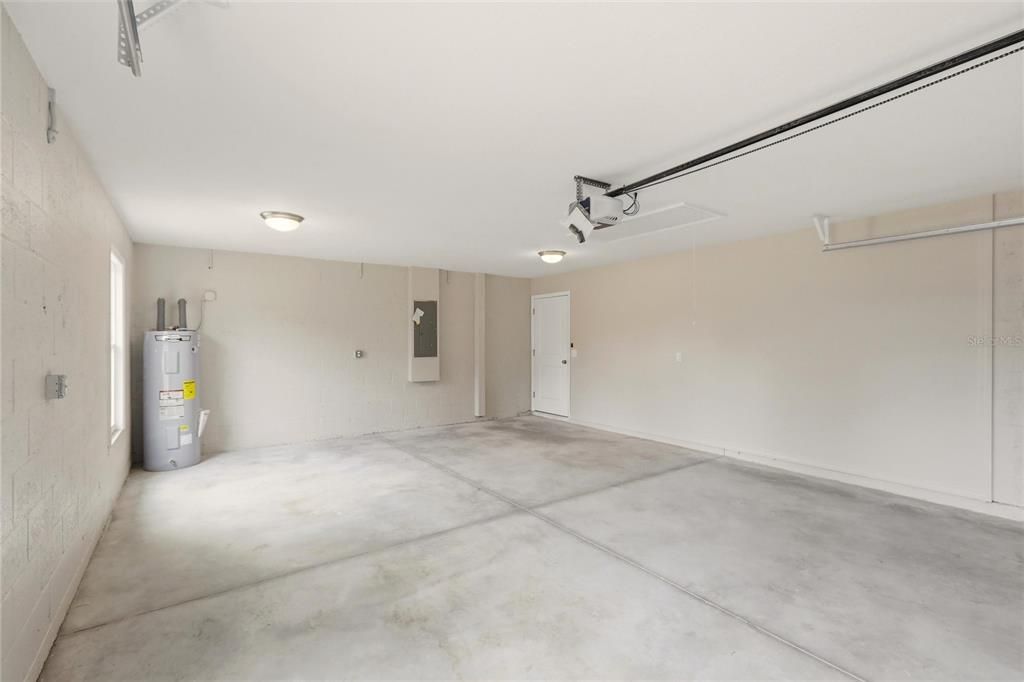 Active With Contract: $309,000 (4 beds, 2 baths, 1860 Square Feet)