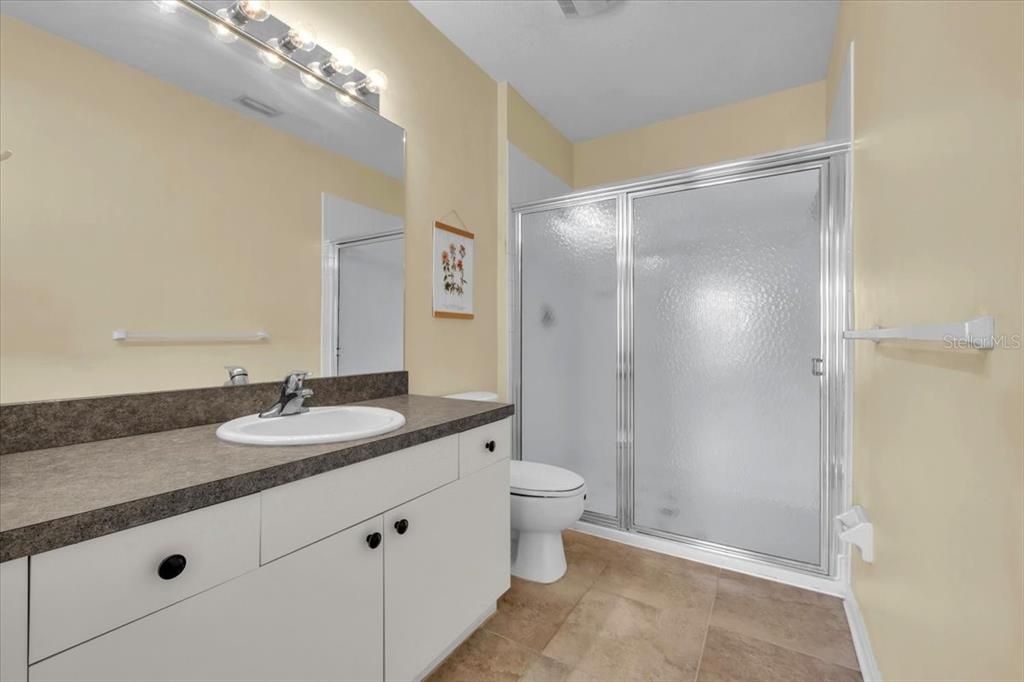 Activo con contrato: $142,500 (2 camas, 2 baños, 924 Pies cuadrados)