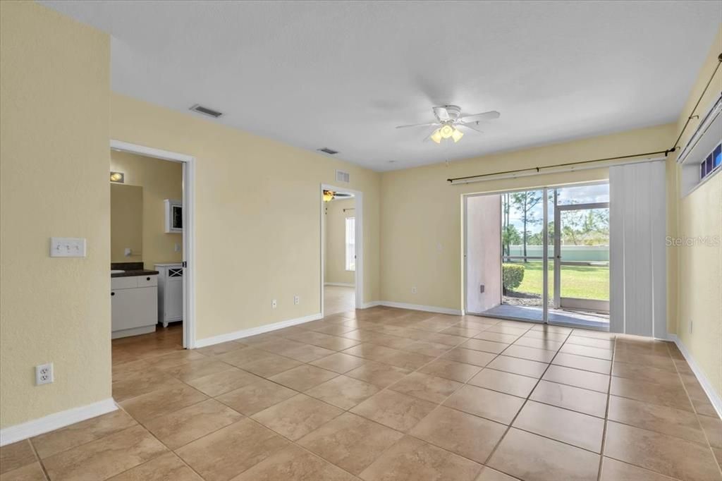 Activo con contrato: $142,500 (2 camas, 2 baños, 924 Pies cuadrados)