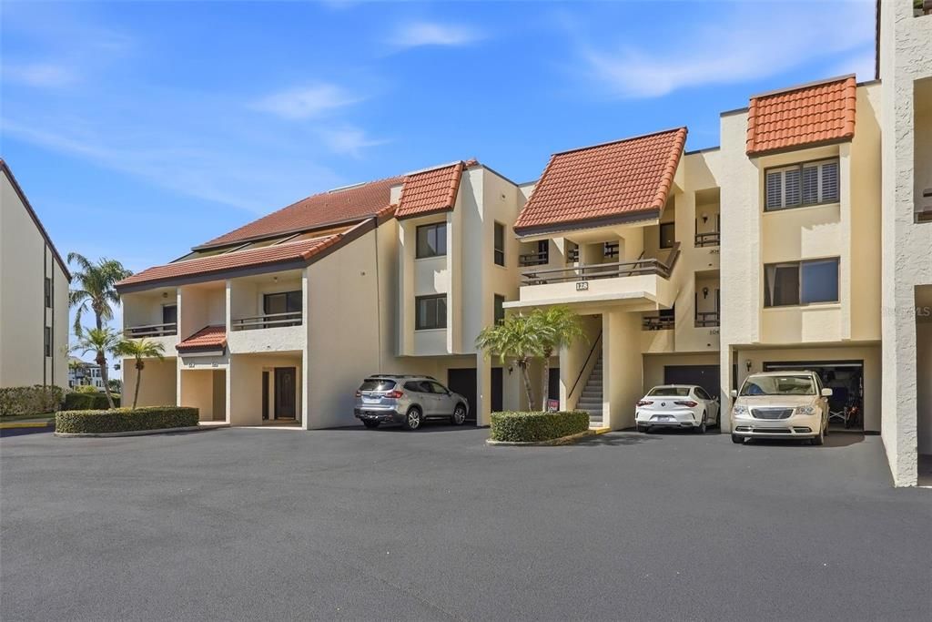 En Venta: $549,900 (2 camas, 2 baños, 1500 Pies cuadrados)