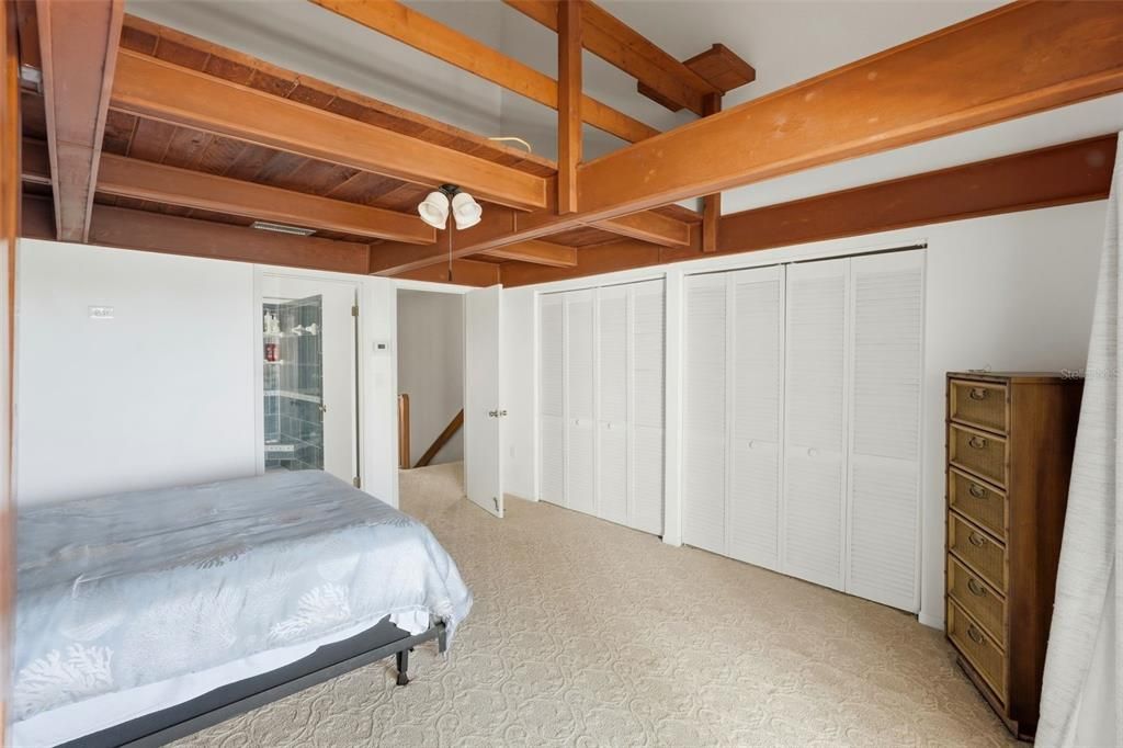 En Venta: $549,900 (2 camas, 2 baños, 1500 Pies cuadrados)