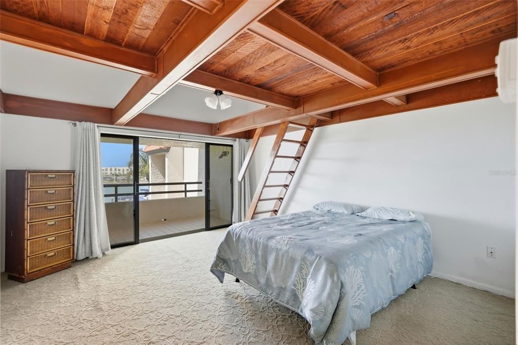 En Venta: $549,900 (2 camas, 2 baños, 1500 Pies cuadrados)