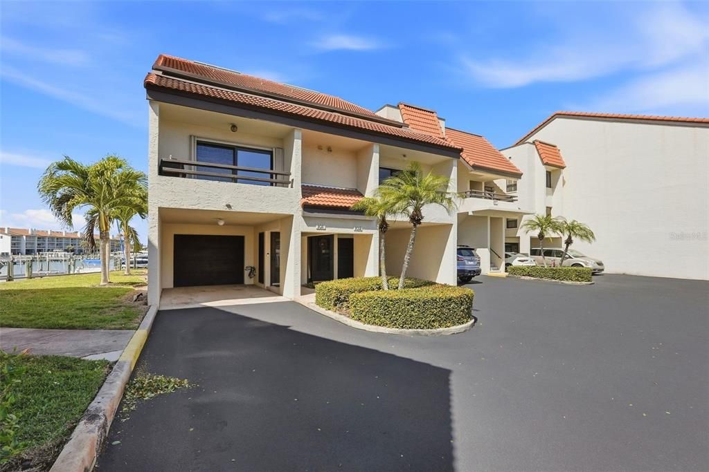 En Venta: $549,900 (2 camas, 2 baños, 1500 Pies cuadrados)