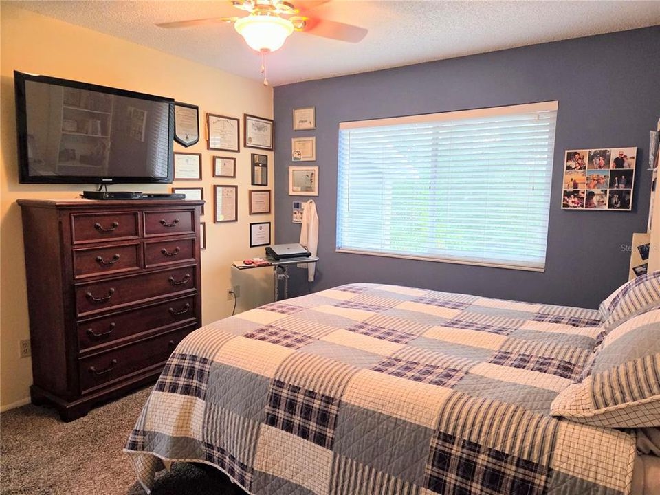 For Sale: $134,900 (2 beds, 2 baths, 1144 Square Feet)