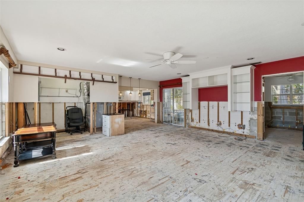 For Sale: $1,000,000 (5 beds, 4 baths, 3528 Square Feet)