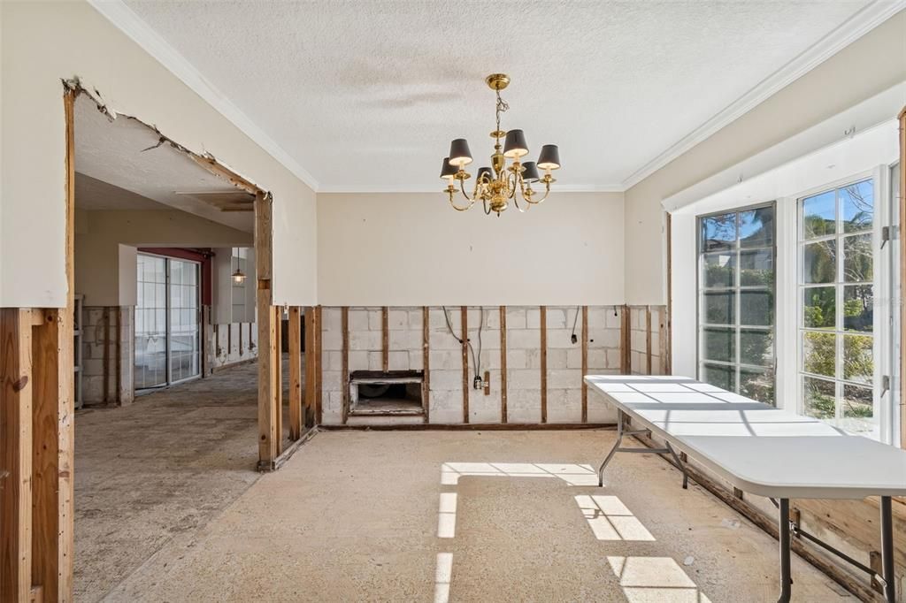 For Sale: $1,000,000 (5 beds, 4 baths, 3528 Square Feet)