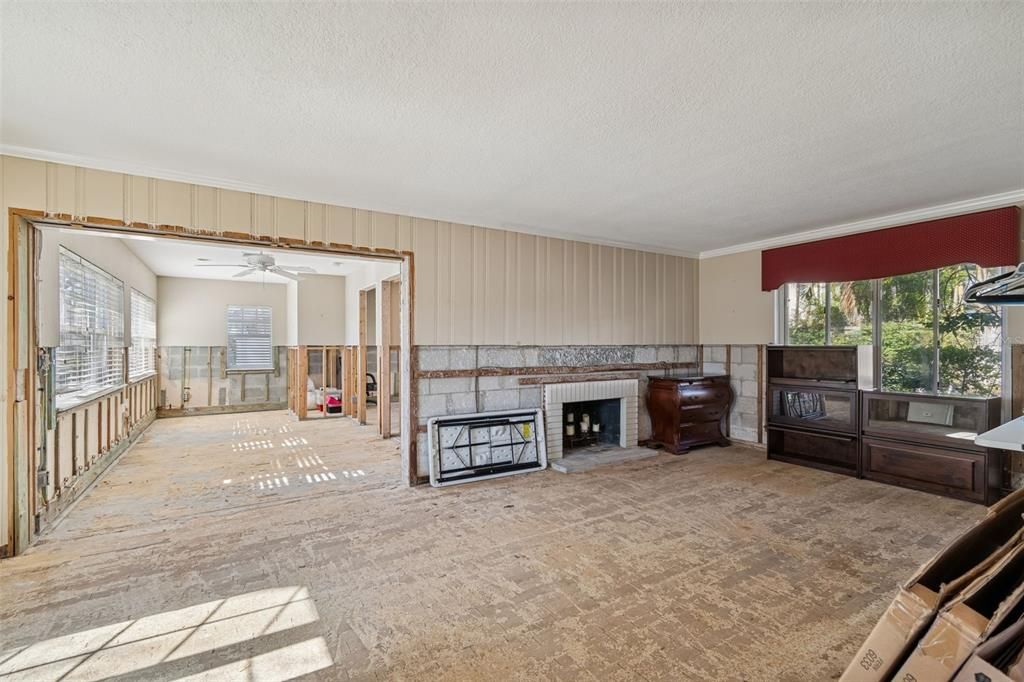 For Sale: $1,000,000 (5 beds, 4 baths, 3528 Square Feet)