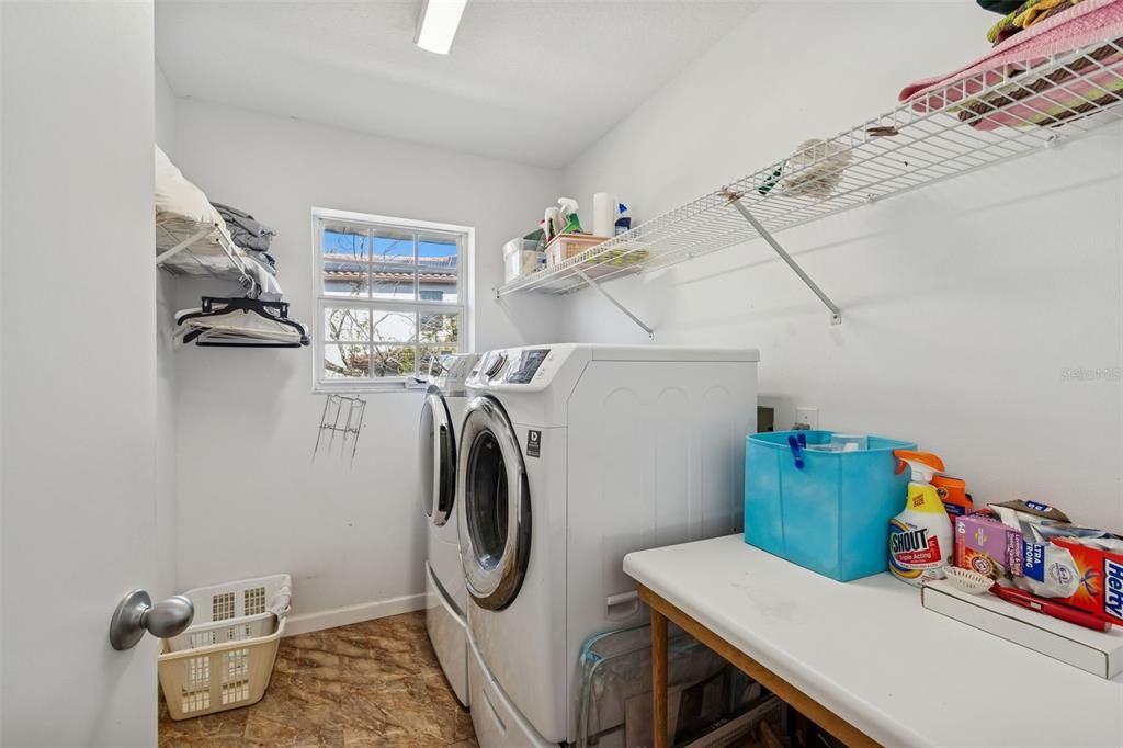 For Sale: $1,000,000 (5 beds, 4 baths, 3528 Square Feet)