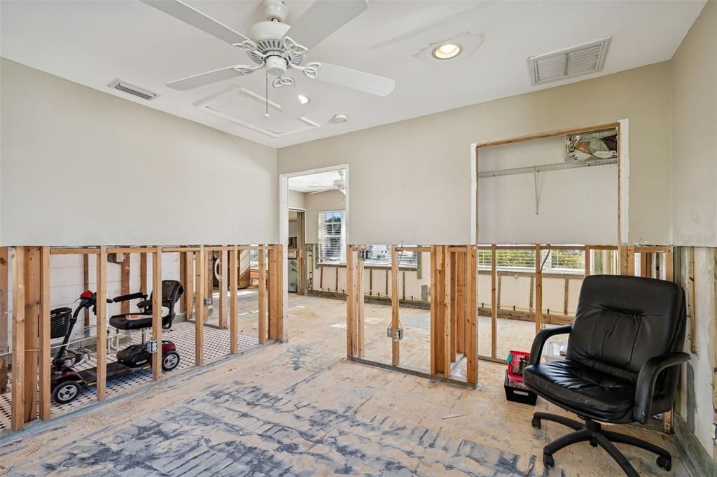 For Sale: $1,000,000 (5 beds, 4 baths, 3528 Square Feet)