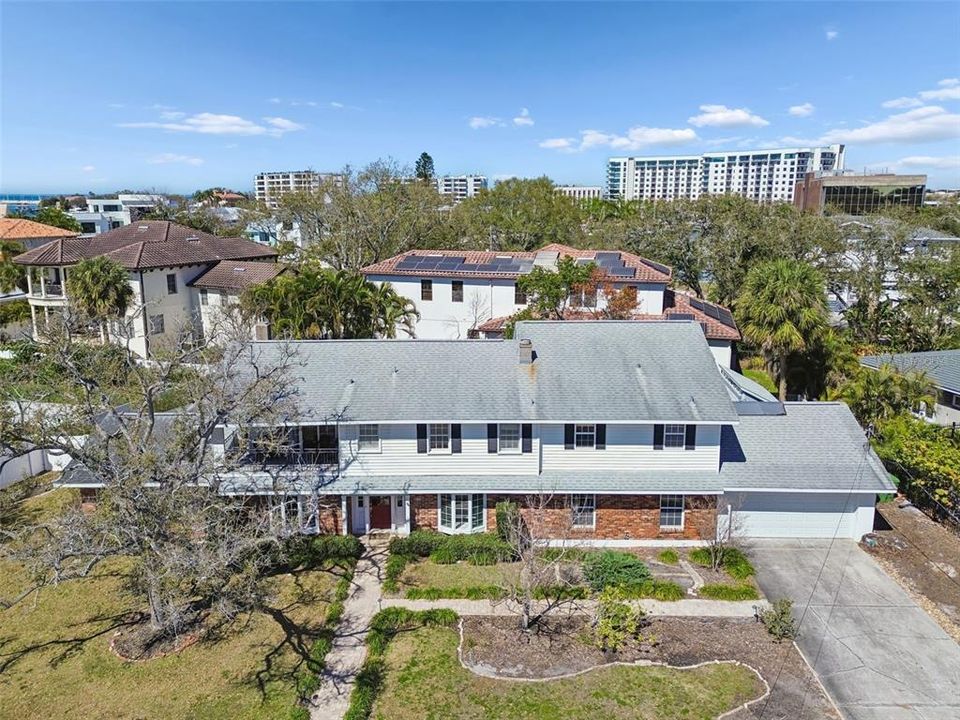 For Sale: $1,000,000 (5 beds, 4 baths, 3528 Square Feet)