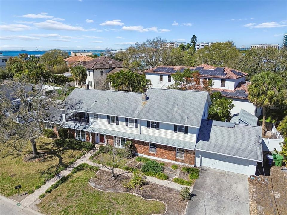 For Sale: $1,000,000 (5 beds, 4 baths, 3528 Square Feet)