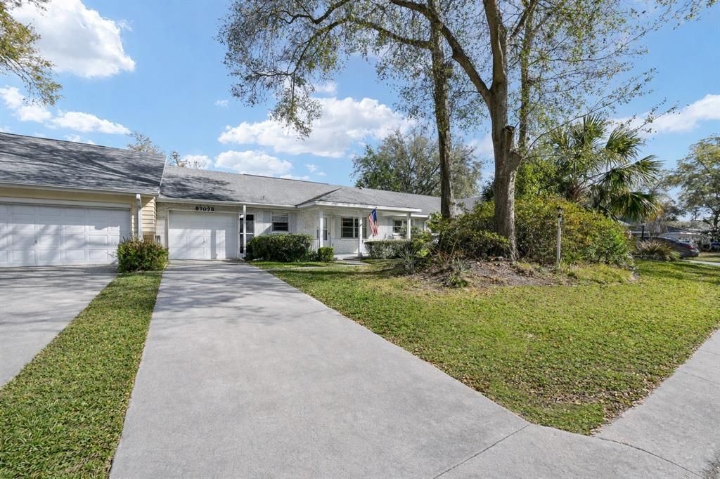 For Sale: $115,000 (2 beds, 2 baths, 1369 Square Feet)