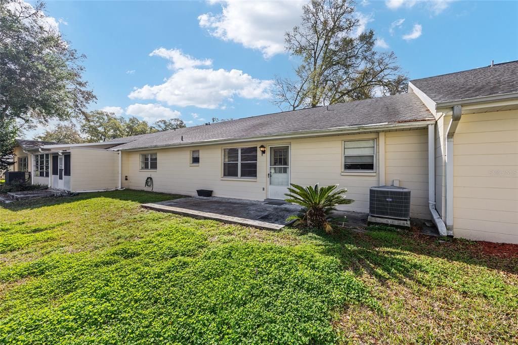 For Sale: $115,000 (2 beds, 2 baths, 1369 Square Feet)