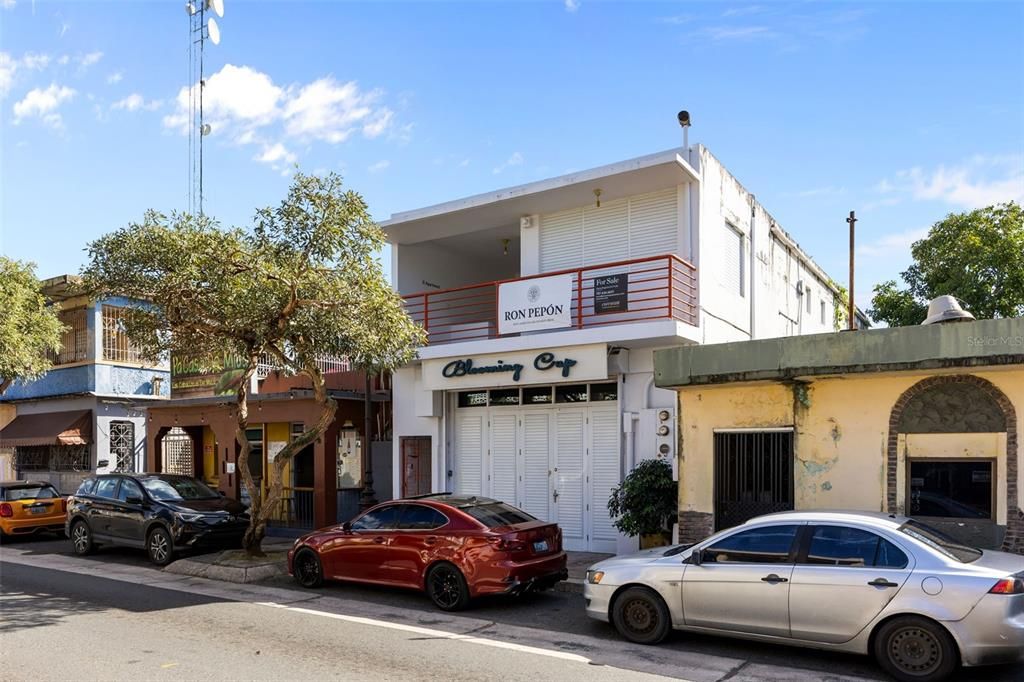 На продажу: $695,000 (4 спален, 2 ванн, 2600 Квадратных фут)