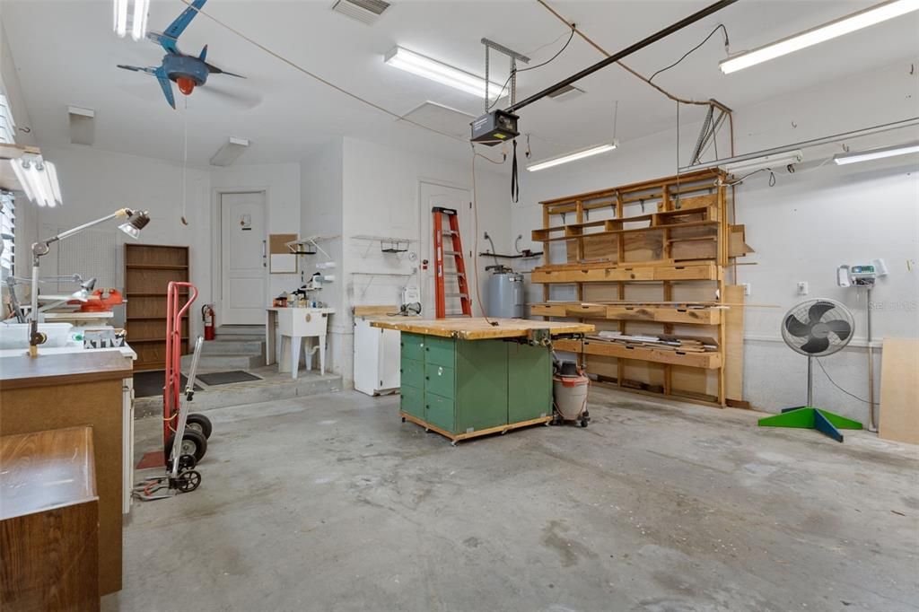 For Sale: $625,000 (3 beds, 2 baths, 2943 Square Feet)