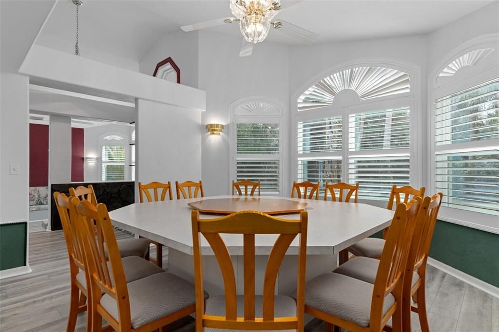 For Sale: $625,000 (3 beds, 2 baths, 2943 Square Feet)