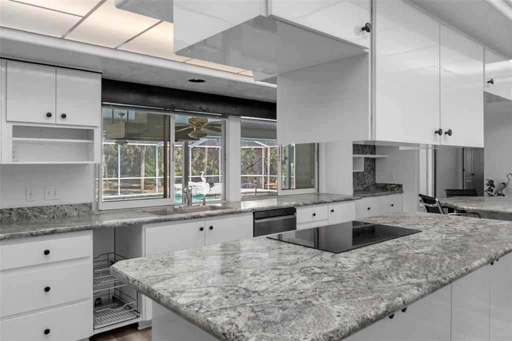 For Sale: $625,000 (3 beds, 2 baths, 2943 Square Feet)