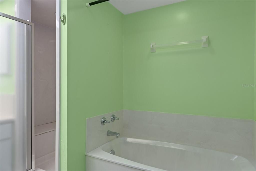 For Sale: $625,000 (3 beds, 2 baths, 2943 Square Feet)