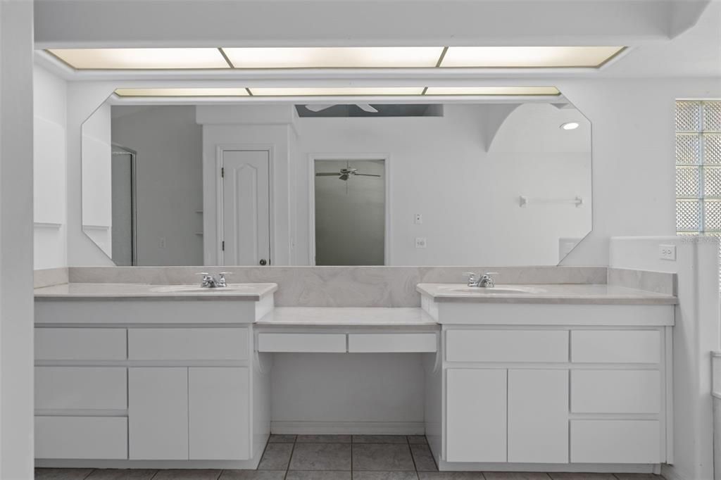For Sale: $625,000 (3 beds, 2 baths, 2943 Square Feet)