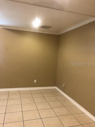 Под контрактом: $1,100 (0 спален, 1 ванн, 420 Квадратных фут)