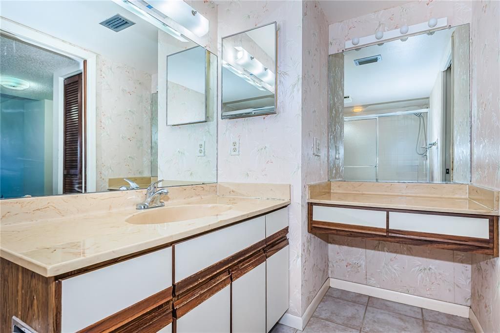 Activo con contrato: $199,000 (2 camas, 2 baños, 1280 Pies cuadrados)