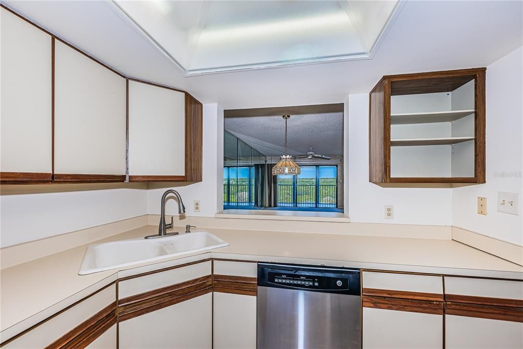 Activo con contrato: $199,000 (2 camas, 2 baños, 1280 Pies cuadrados)