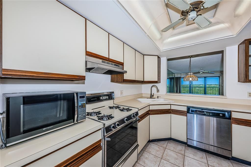 Activo con contrato: $199,000 (2 camas, 2 baños, 1280 Pies cuadrados)