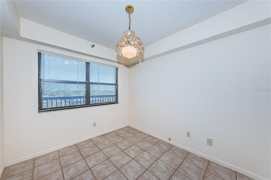 Activo con contrato: $199,000 (2 camas, 2 baños, 1280 Pies cuadrados)