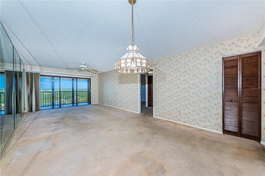 Activo con contrato: $199,000 (2 camas, 2 baños, 1280 Pies cuadrados)