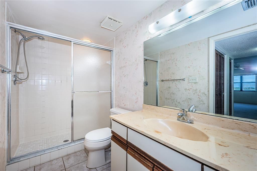 Activo con contrato: $199,000 (2 camas, 2 baños, 1280 Pies cuadrados)