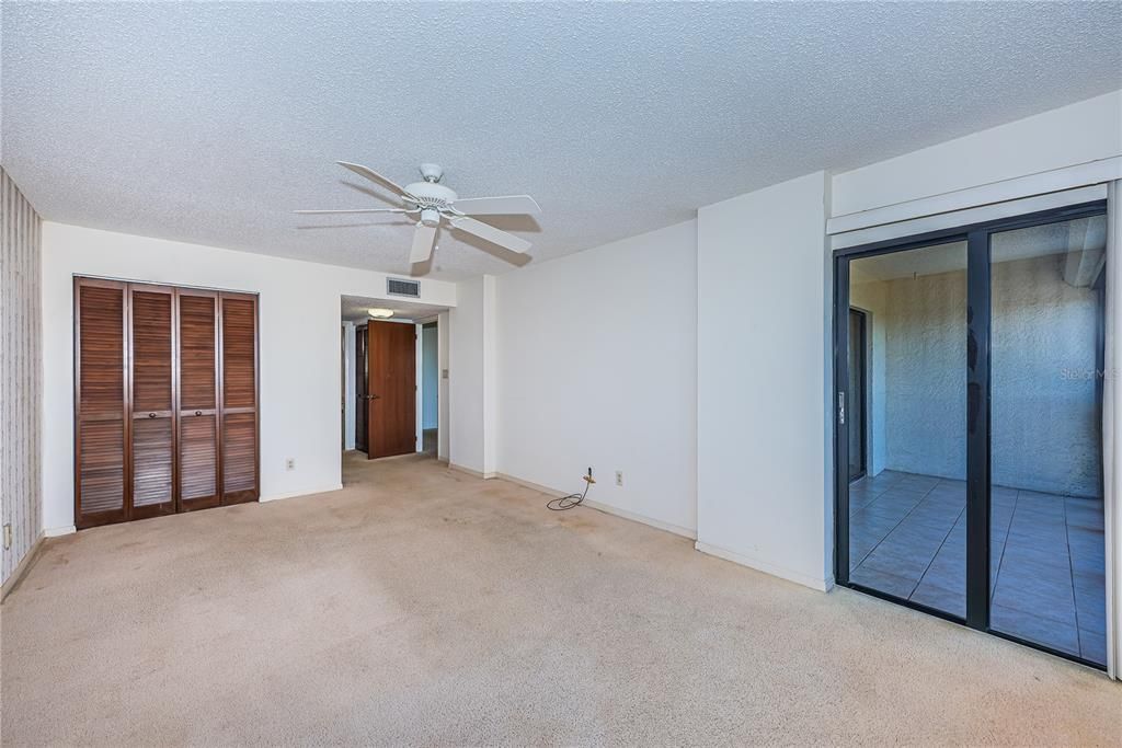 Activo con contrato: $199,000 (2 camas, 2 baños, 1280 Pies cuadrados)