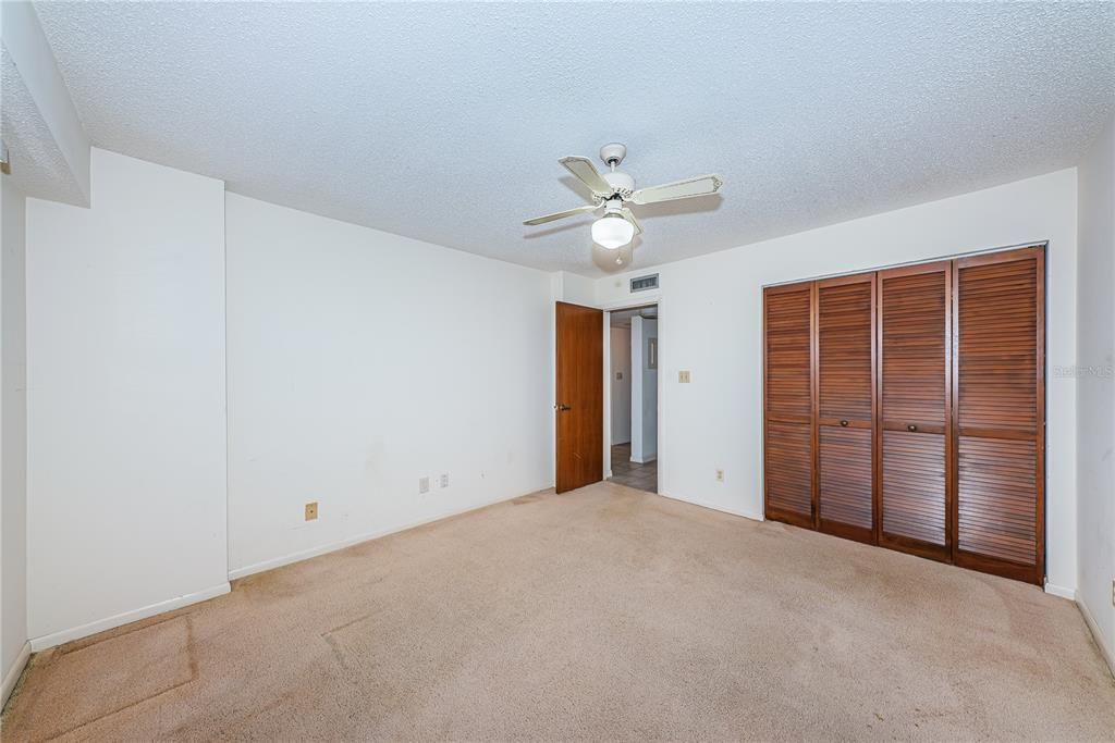 Activo con contrato: $199,000 (2 camas, 2 baños, 1280 Pies cuadrados)