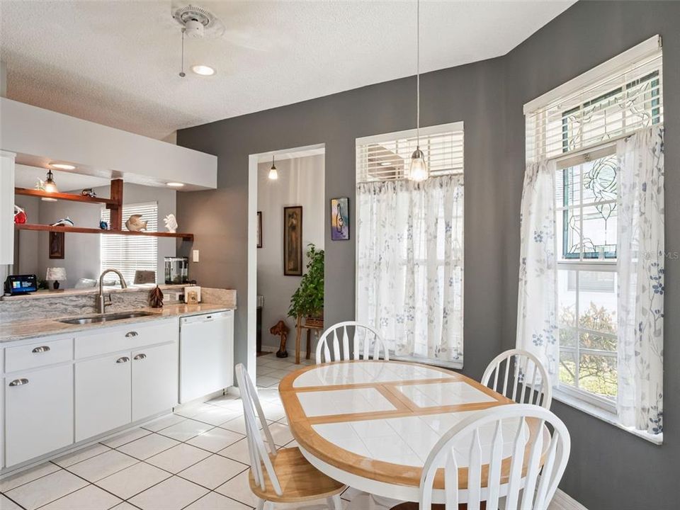 For Sale: $275,000 (3 beds, 2 baths, 1414 Square Feet)