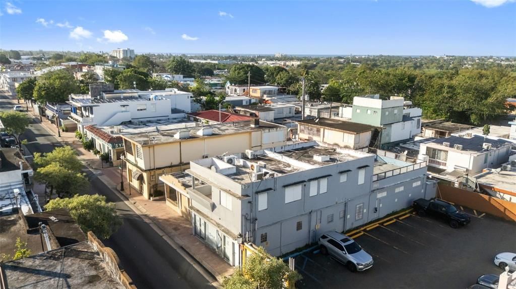 En Venta: $695,000 (3 camas, 1 baños, 3100 Pies cuadrados)