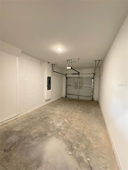 Activo con contrato: $2,450 (3 camas, 2 baños, 1536 Pies cuadrados)
