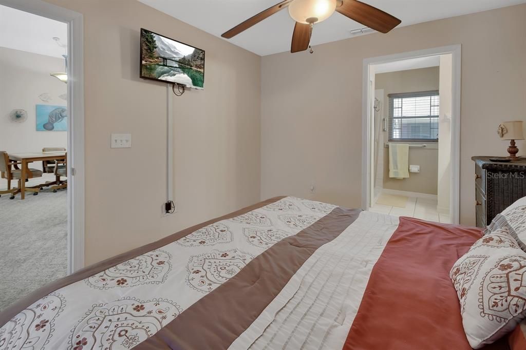 En Venta: $190,000 (2 camas, 2 baños, 939 Pies cuadrados)