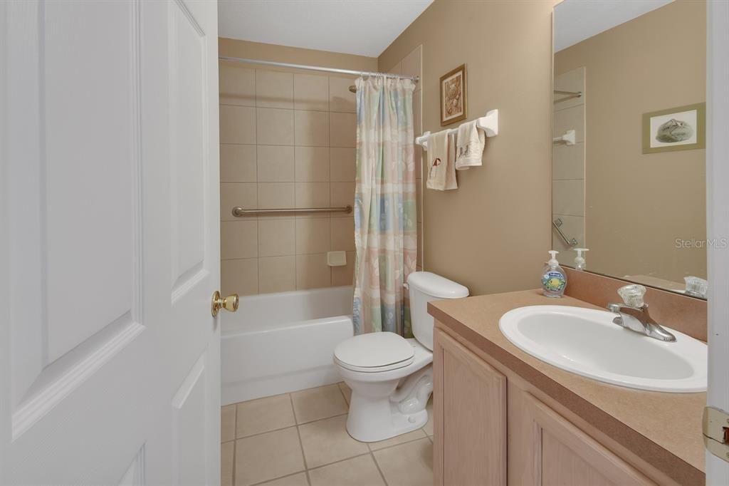 En Venta: $190,000 (2 camas, 2 baños, 939 Pies cuadrados)