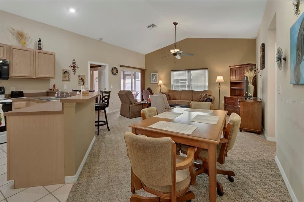 En Venta: $190,000 (2 camas, 2 baños, 939 Pies cuadrados)