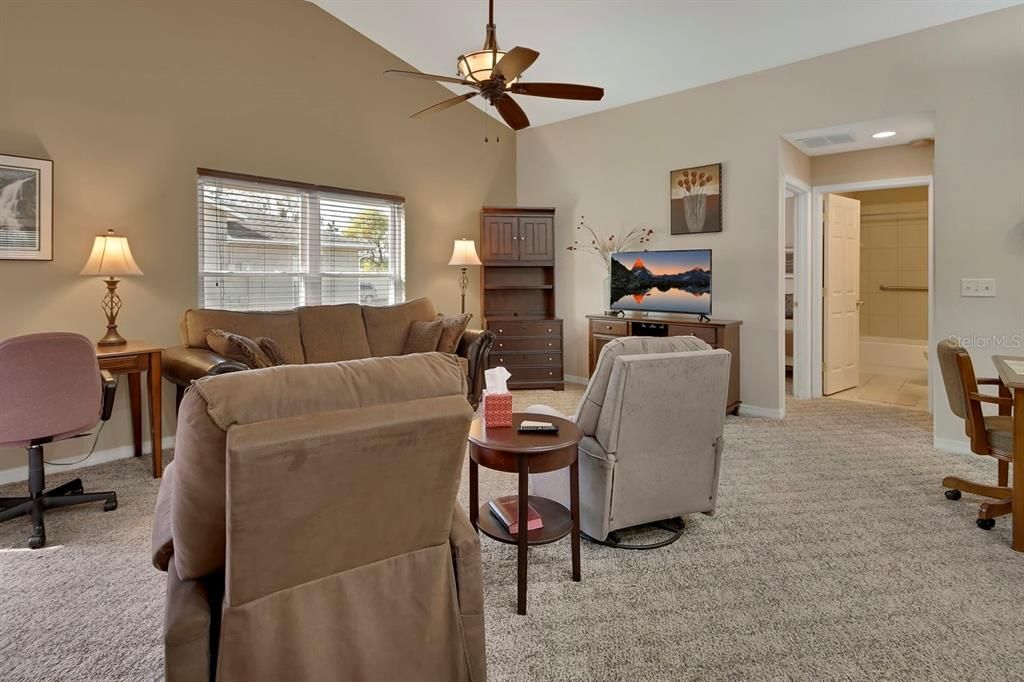 En Venta: $190,000 (2 camas, 2 baños, 939 Pies cuadrados)