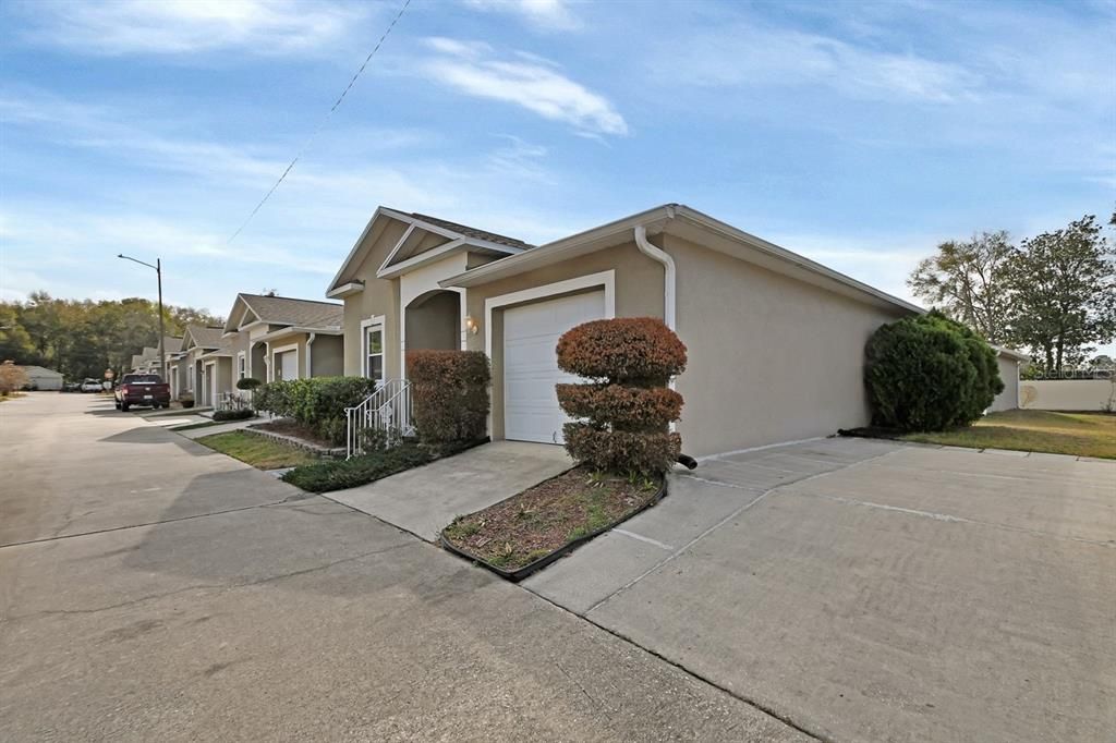 En Venta: $190,000 (2 camas, 2 baños, 939 Pies cuadrados)