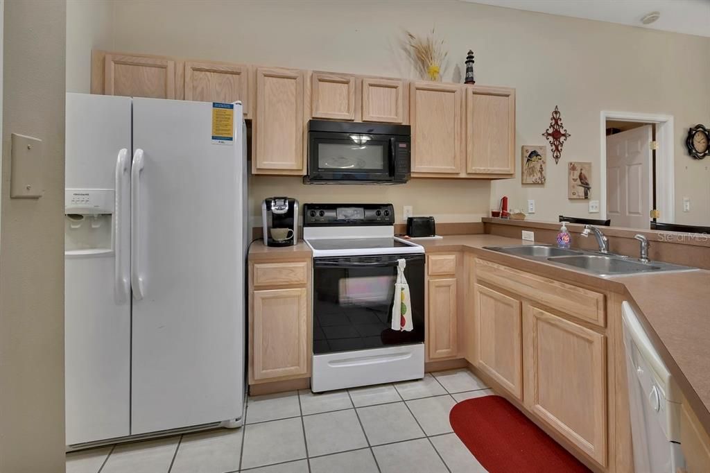 En Venta: $190,000 (2 camas, 2 baños, 939 Pies cuadrados)