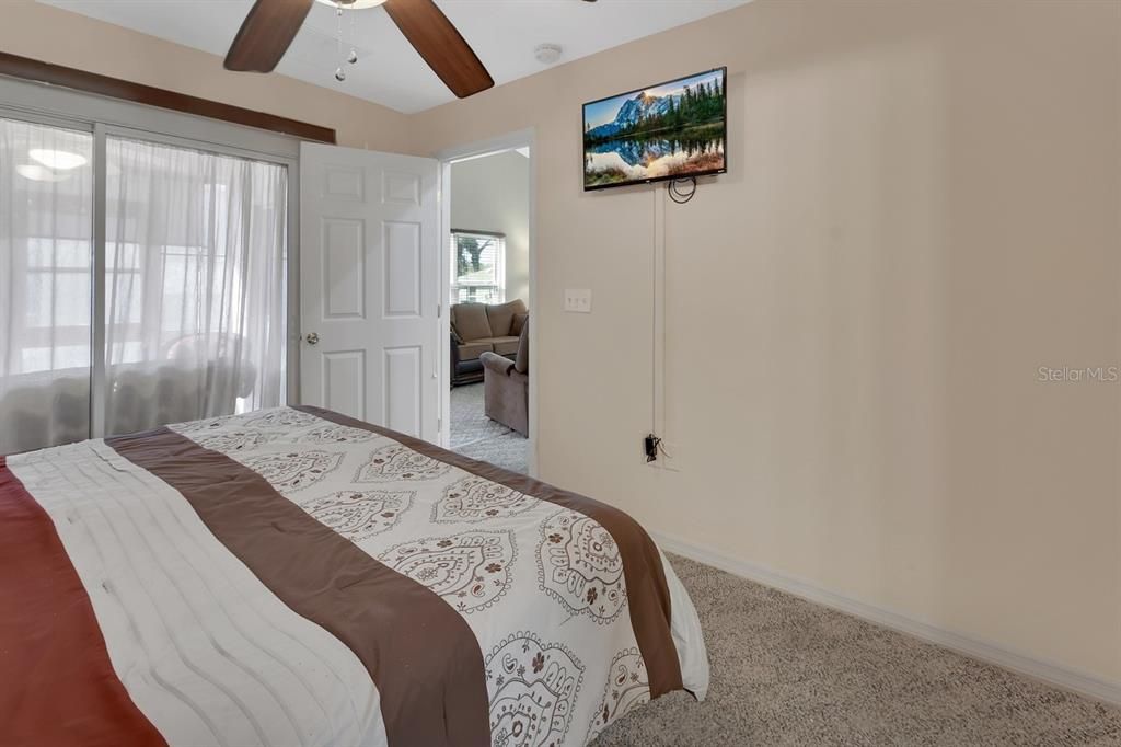 En Venta: $190,000 (2 camas, 2 baños, 939 Pies cuadrados)