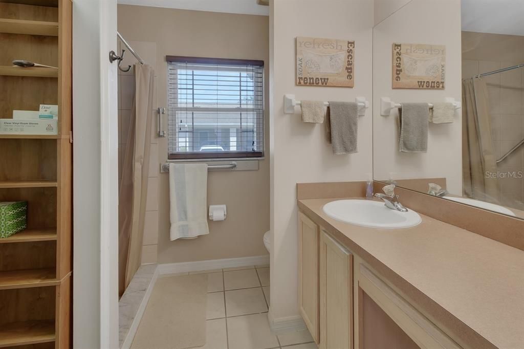 En Venta: $190,000 (2 camas, 2 baños, 939 Pies cuadrados)