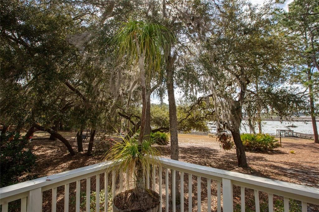 For Sale: $299,900 (3 beds, 2 baths, 1984 Square Feet)
