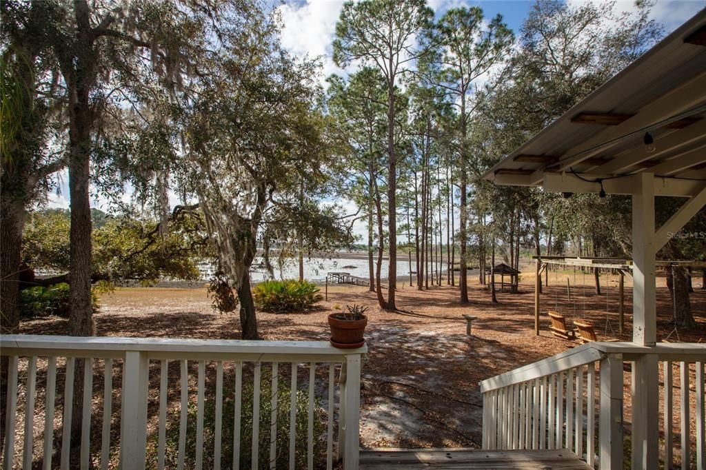 For Sale: $299,900 (3 beds, 2 baths, 1984 Square Feet)
