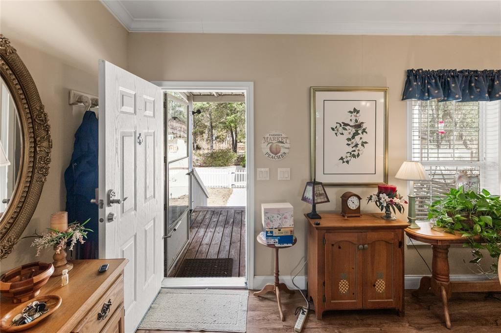 For Sale: $299,900 (3 beds, 2 baths, 1984 Square Feet)