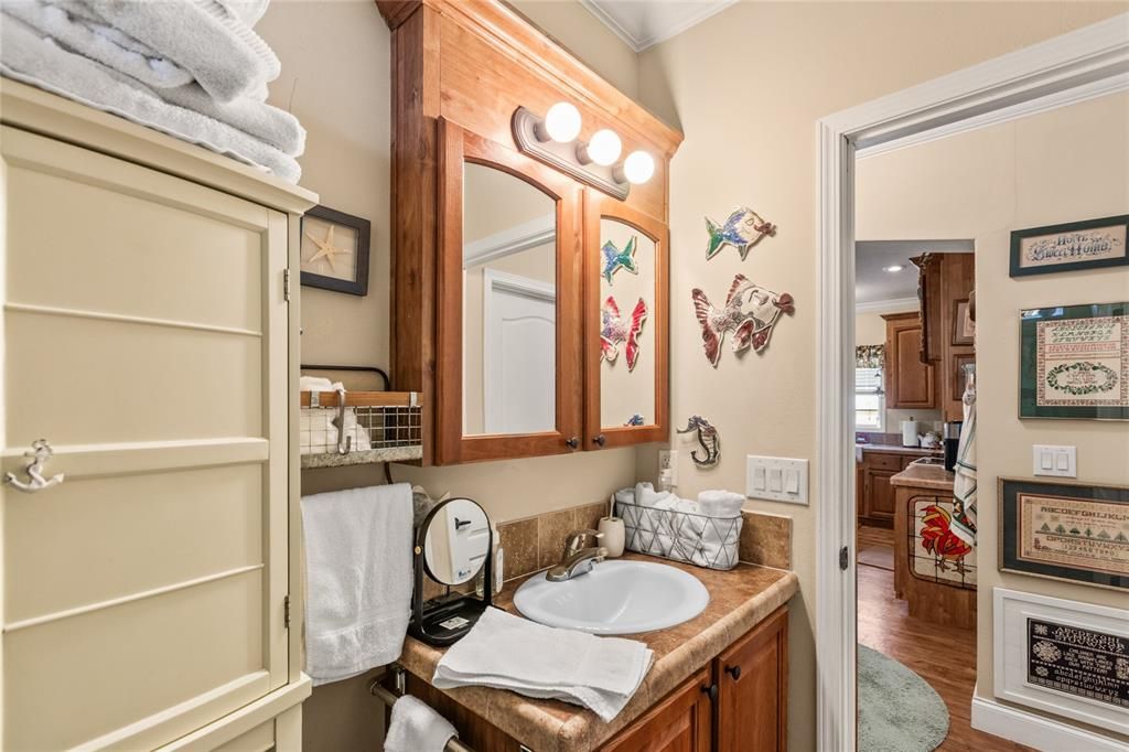 For Sale: $299,900 (3 beds, 2 baths, 1984 Square Feet)