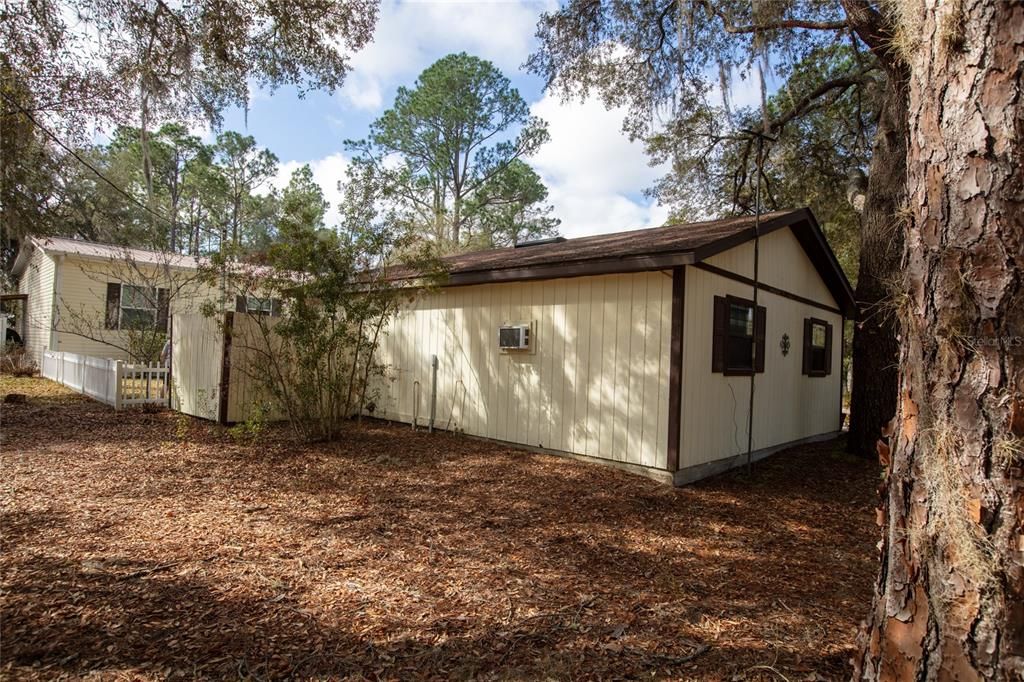 For Sale: $299,900 (3 beds, 2 baths, 1984 Square Feet)